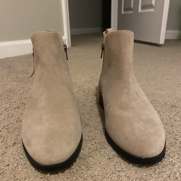 Caslon Brielle Water Resistant Bootie - Picture 3 of 3